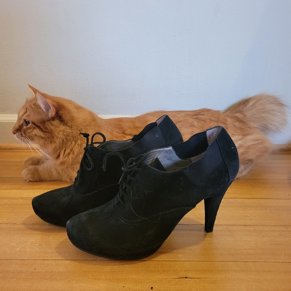 ME TOO Suede Ankle Platform Booties Size 10 - Picture 4 of 8